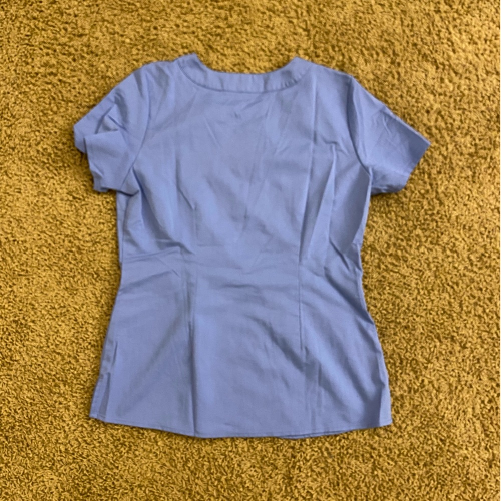 Scrub set